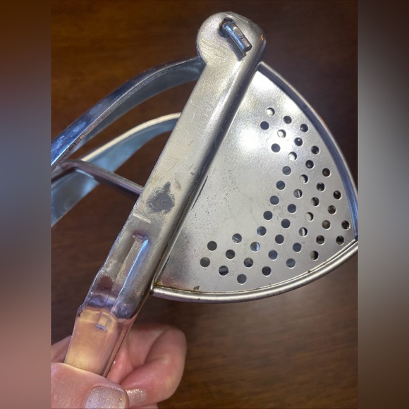 Stainless Steel Potato Vegetable Fruits Ricer Large Capacity Heavy Duty - Picture 6 of 10